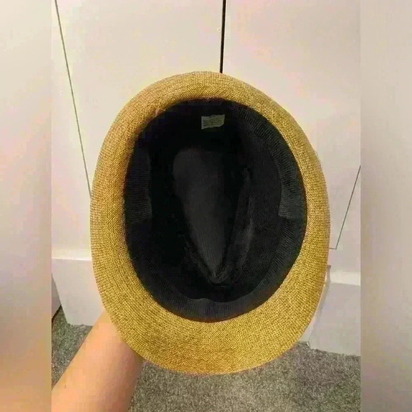 Brown Hat‎ - Picture 5 of 6